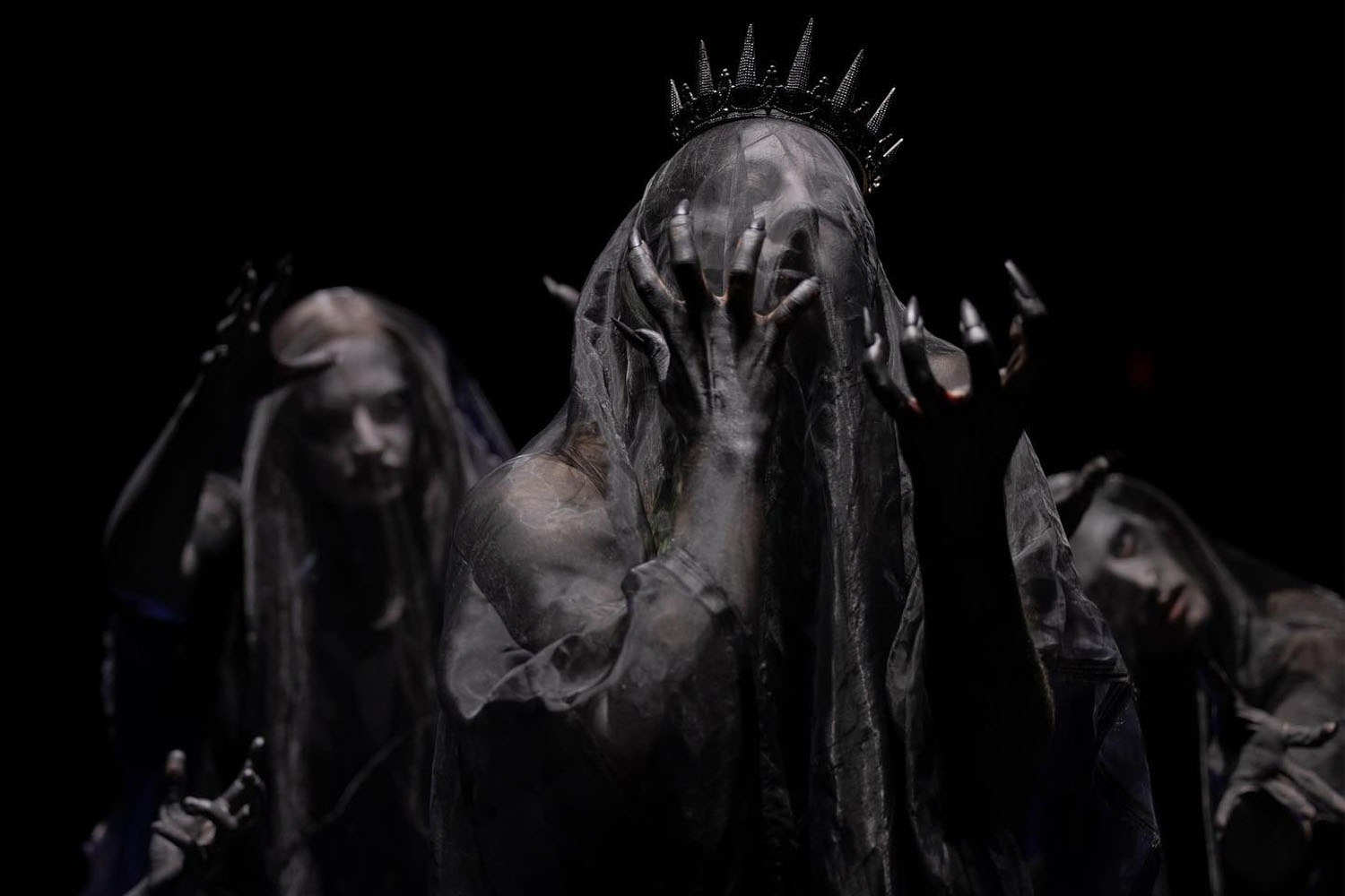 Chelsea Grin Brengt Video Uit Voor The Isnis The Heavy Hunt 5046